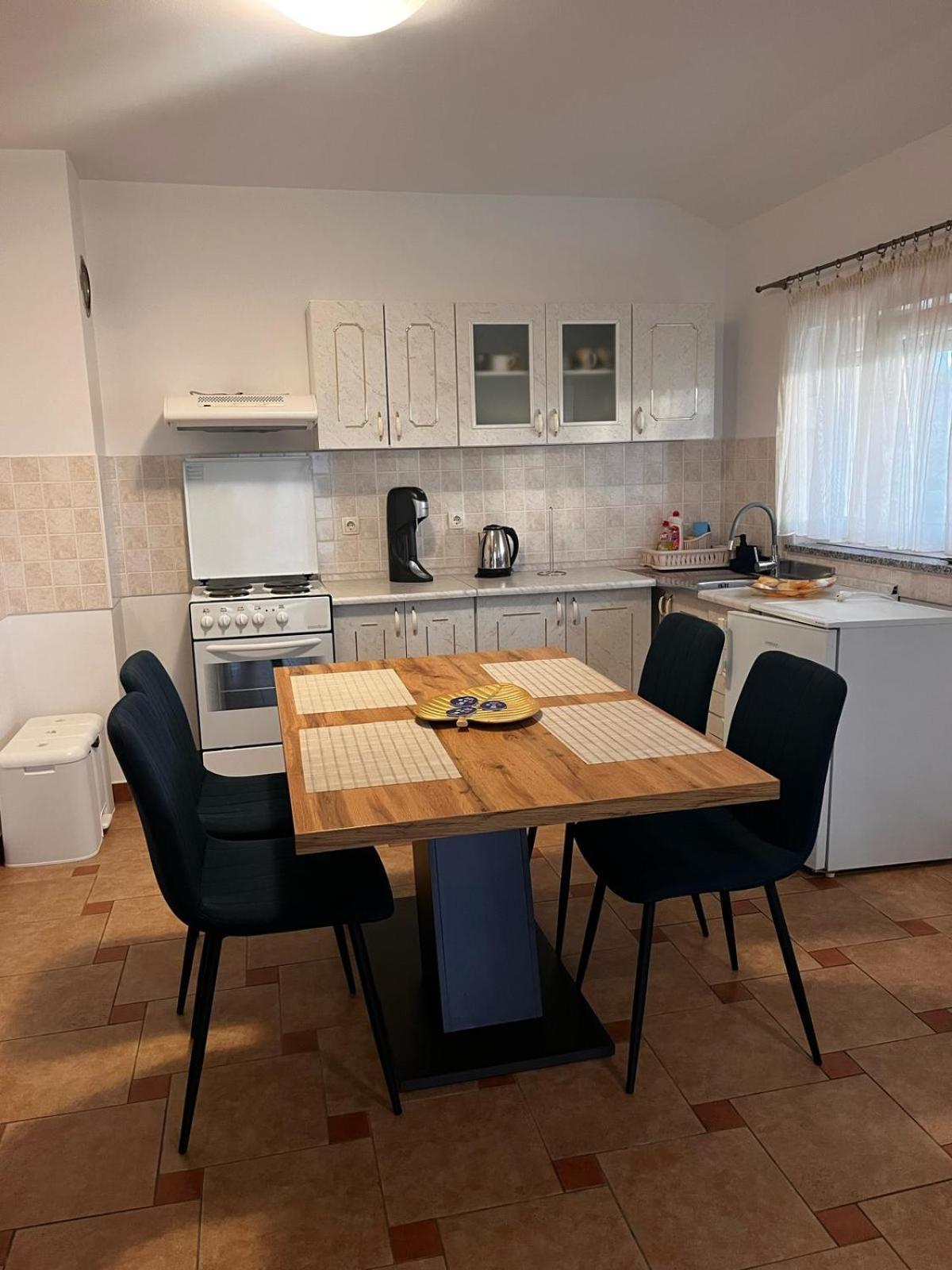 מאלינסקה Apartments Jadranka מראה חיצוני תמונה