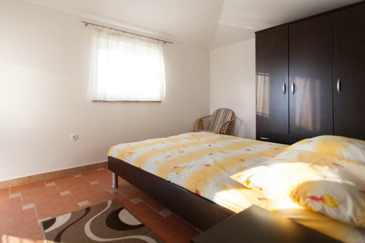 מאלינסקה Apartments Jadranka מראה חיצוני תמונה